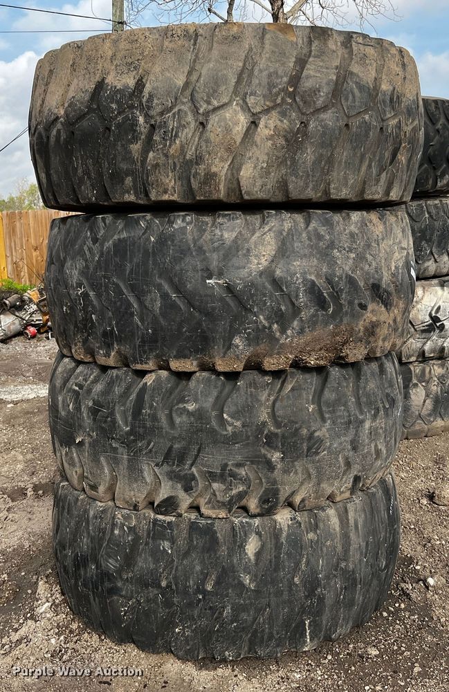 image for item MF9831 (4) 23.5R25 tires