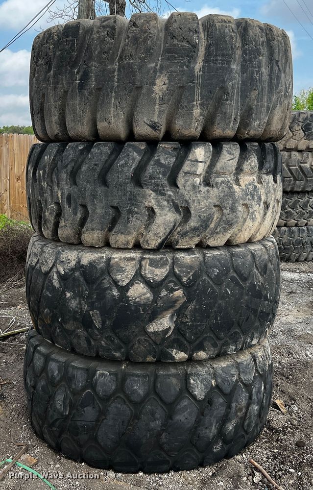 image for item MF9832 (4) 23.5R25 tires