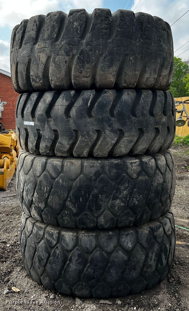 image for item MF9832 (4) 23.5R25 tires