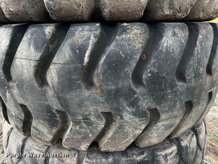 image for item MF9832 (4) 23.5R25 tires