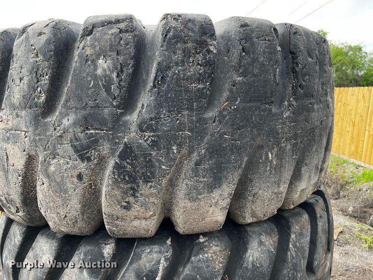 image for item MF9832 (4) 23.5R25 tires