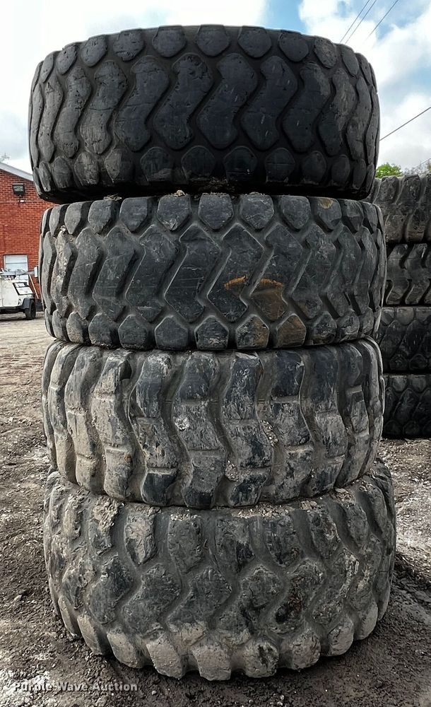 image for item MF9833 (4) 23.5R25 tires