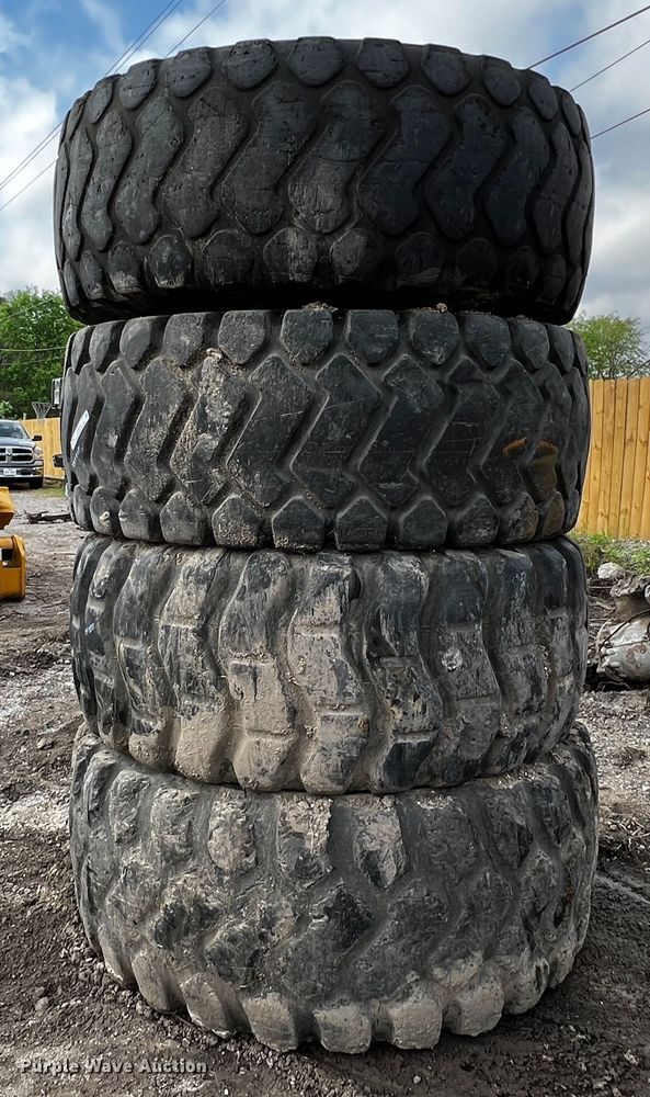 image for item MF9833 (4) 23.5R25 tires