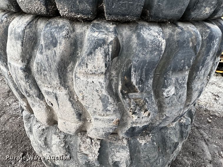 image for item MF9833 (4) 23.5R25 tires