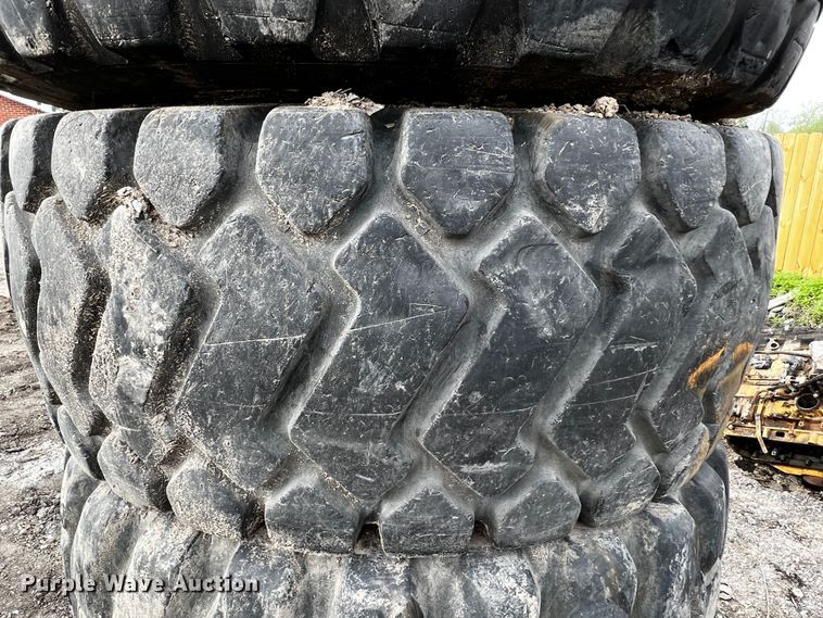 image for item MF9833 (4) 23.5R25 tires