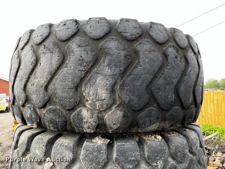 image for item MF9833 (4) 23.5R25 tires
