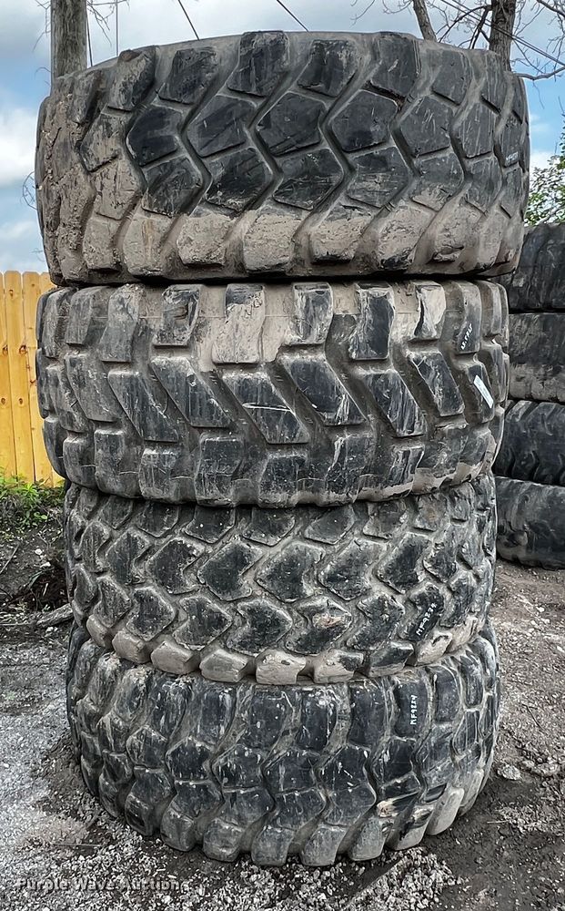 image for item MF9834 (4) 23.5R25 tires