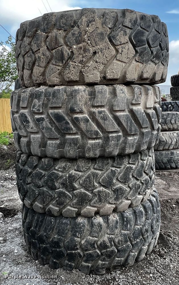 image for item MF9834 (4) 23.5R25 tires