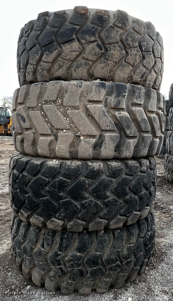 image for item MF9834 (4) 23.5R25 tires