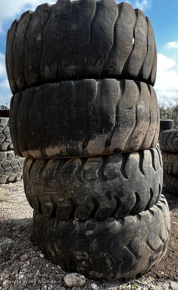 image for item MF9835 (4) 23.5R25 tires