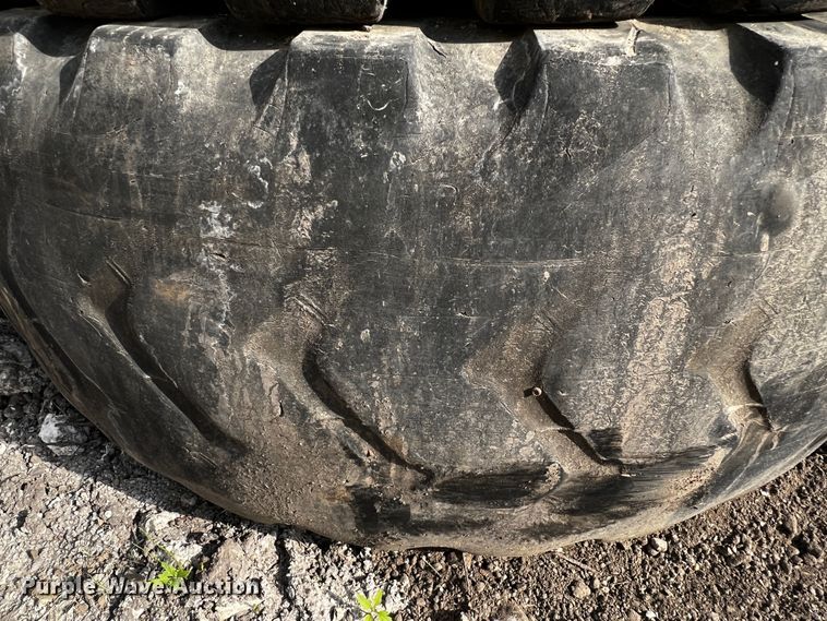 image for item MF9835 (4) 23.5R25 tires