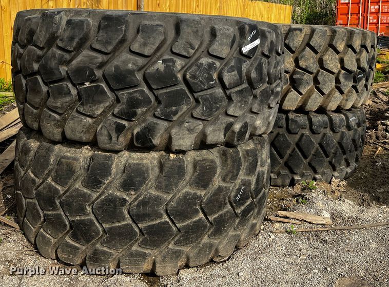 image for item MF9836 (4) 29.5R25 tires