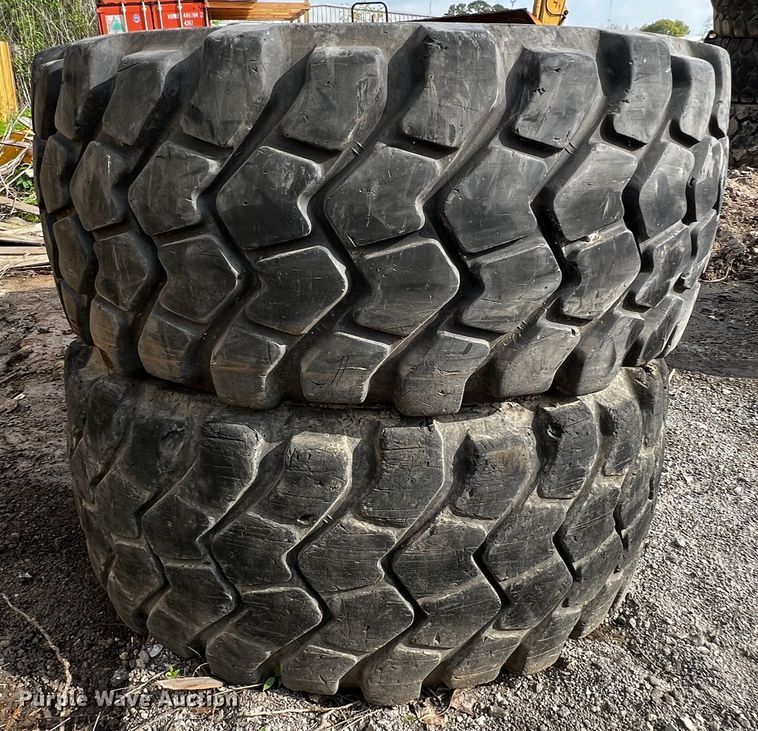 image for item MF9836 (4) 29.5R25 tires