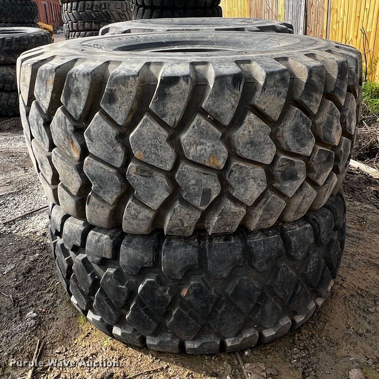 image for item MF9836 (4) 29.5R25 tires