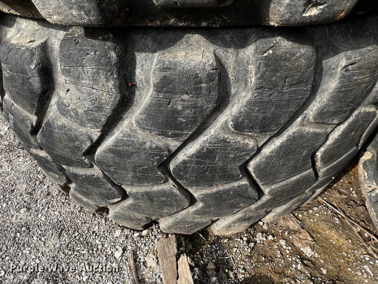 image for item MF9836 (4) 29.5R25 tires