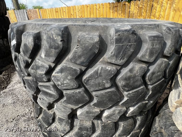 image for item MF9836 (4) 29.5R25 tires