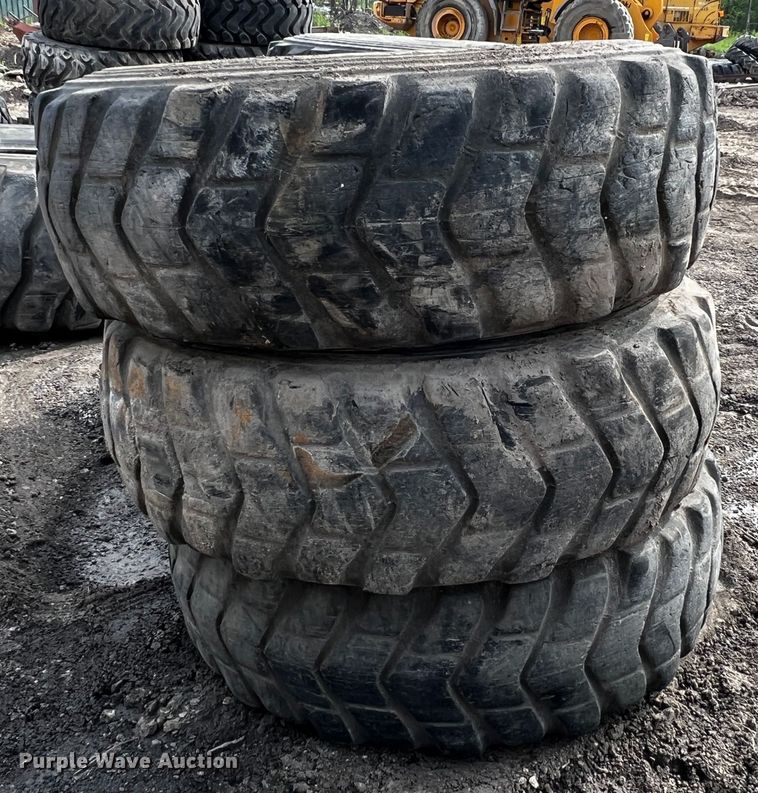 image for item MF9837 (6) 17.5R25 tires
