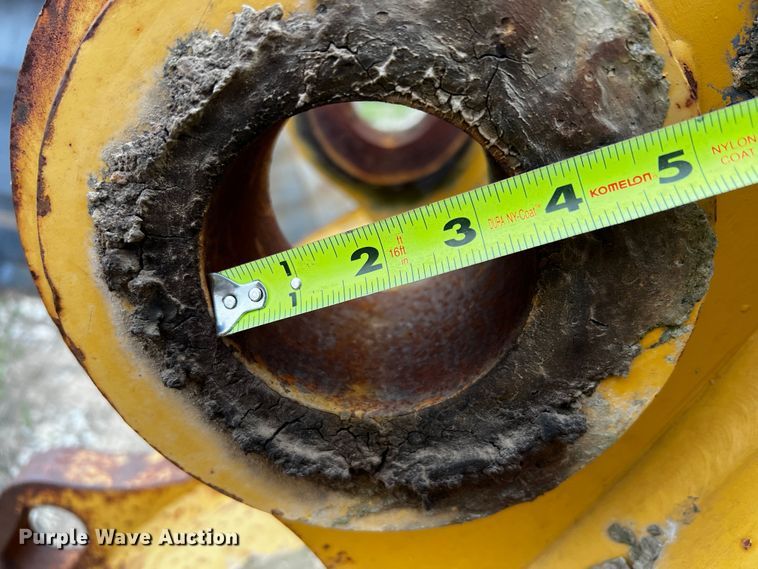 image for item MF9839 Caterpillar  55" W excavator bucket