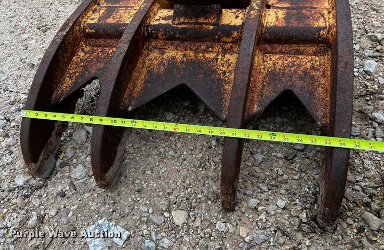 image for item MF9840 Excavator thumb