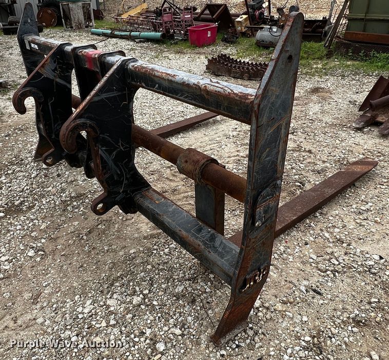 image for item MF9841 JRB Attachments 544K  forks