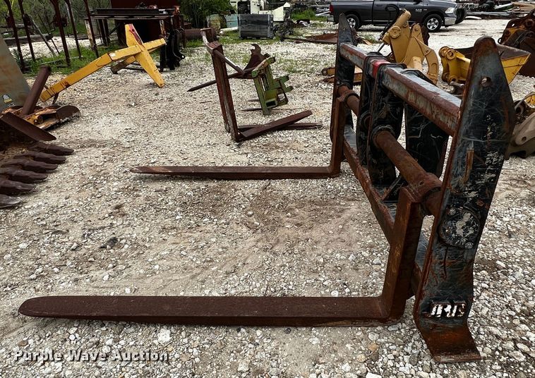 image for item MF9841 JRB Attachments 544K  forks