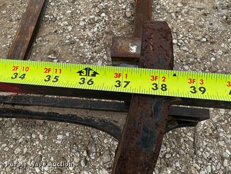 image for item MF9842 John Deere  forks