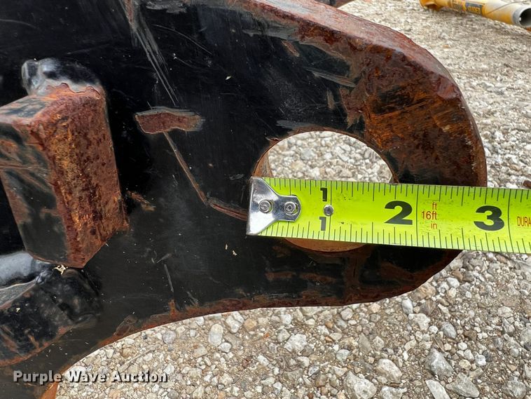 image for item MF9842 John Deere  forks