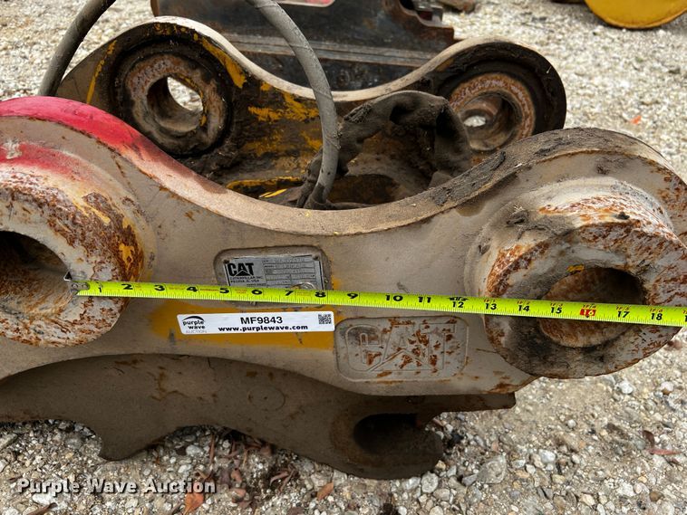 image for item MF9843 Caterpillar B Linkage  quick coupler
