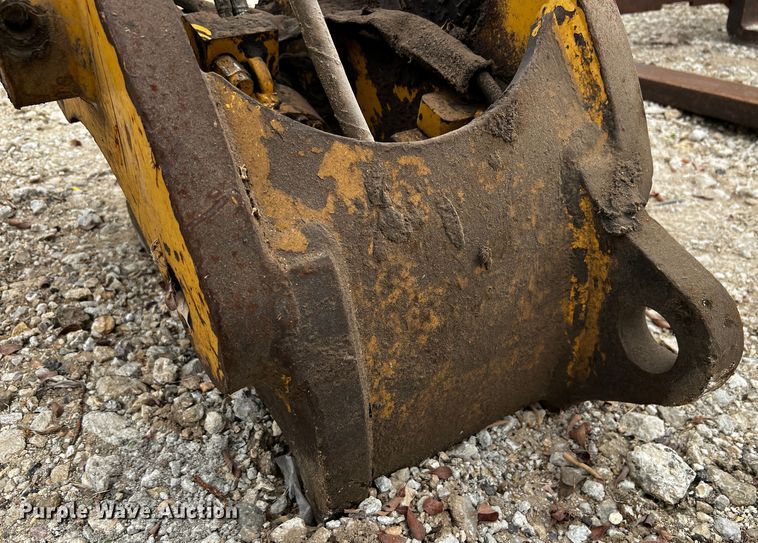 image for item MF9843 Caterpillar B Linkage  quick coupler