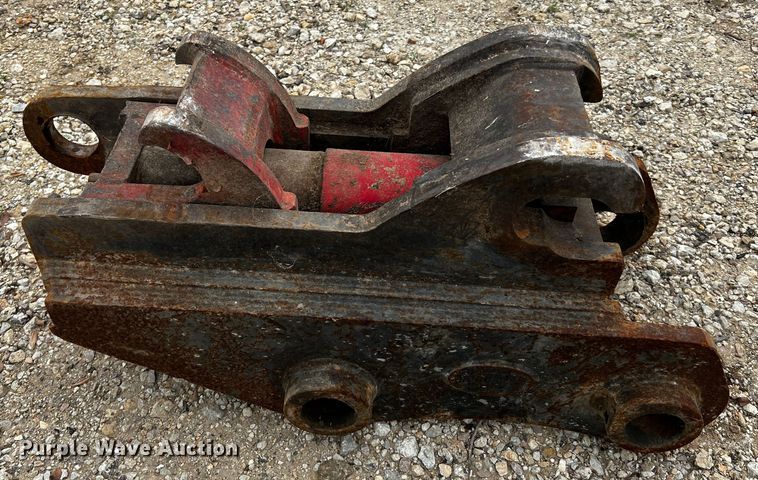 image for item MF9844 Strickland TL21AUT  quick coupler