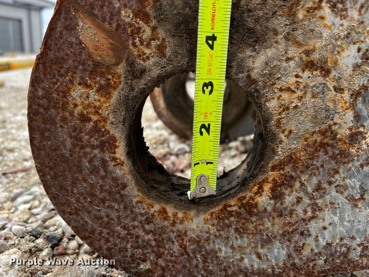 image for item MF9844 Strickland TL21AUT  quick coupler