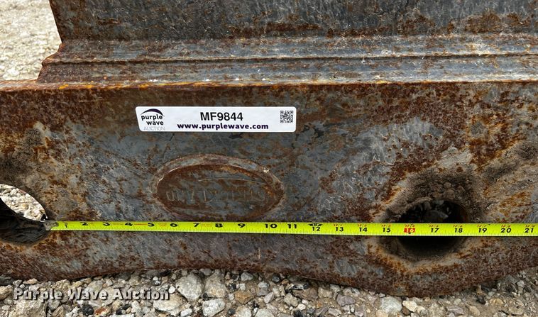 image for item MF9844 Strickland TL21AUT  quick coupler