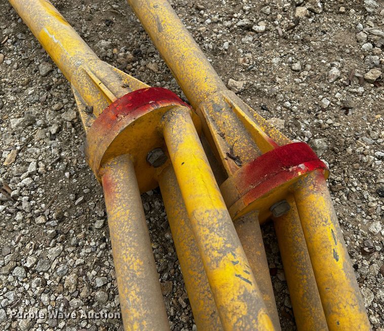 image for item MF9845 (2) Trimble AS400 grade control masts