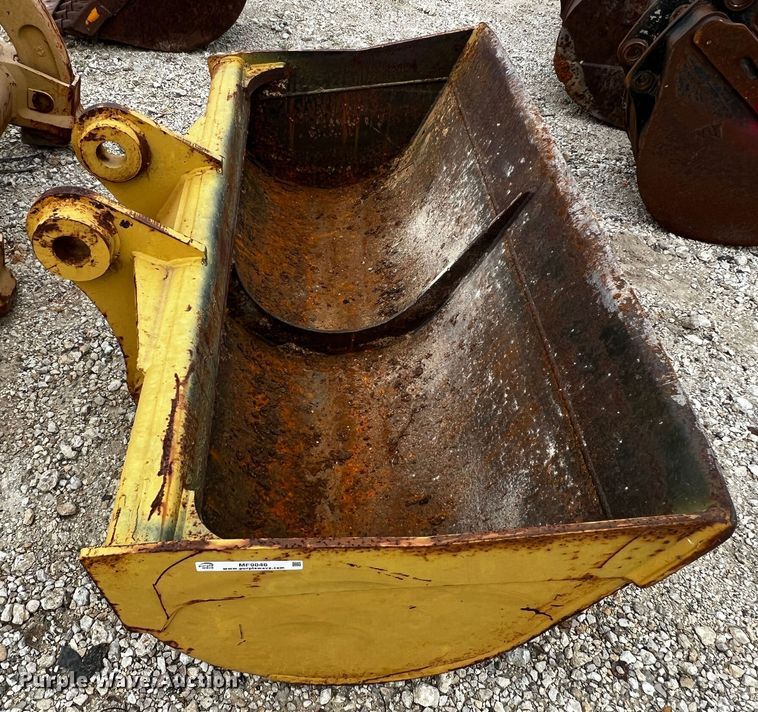 image for item MF9846 Fleco  72" W bucket