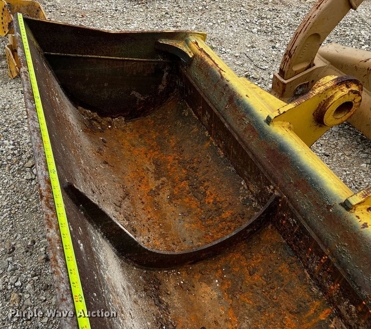 image for item MF9846 Fleco  72" W bucket