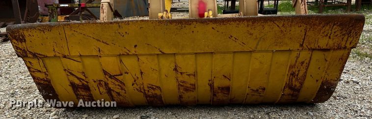 image for item MF9846 Fleco  72" W bucket