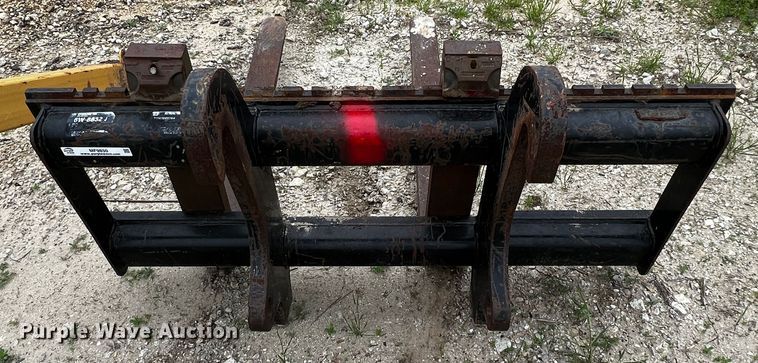 image for item MF9850 Caterpillar  forks