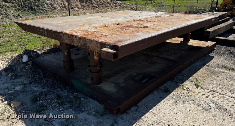 image for item MF9858 Trench box