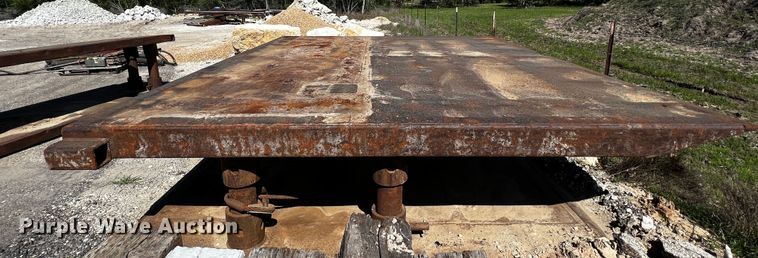 image for item MF9858 Trench box