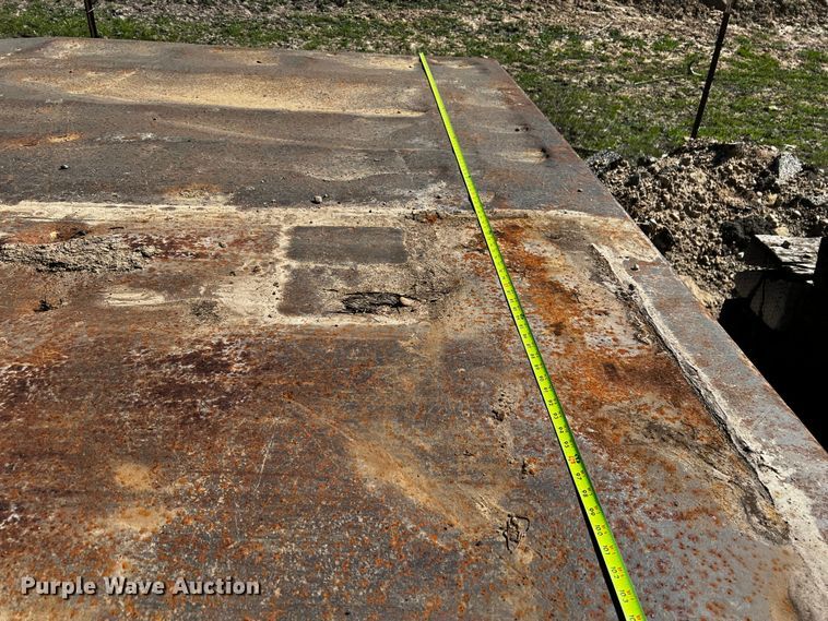 image for item MF9858 Trench box