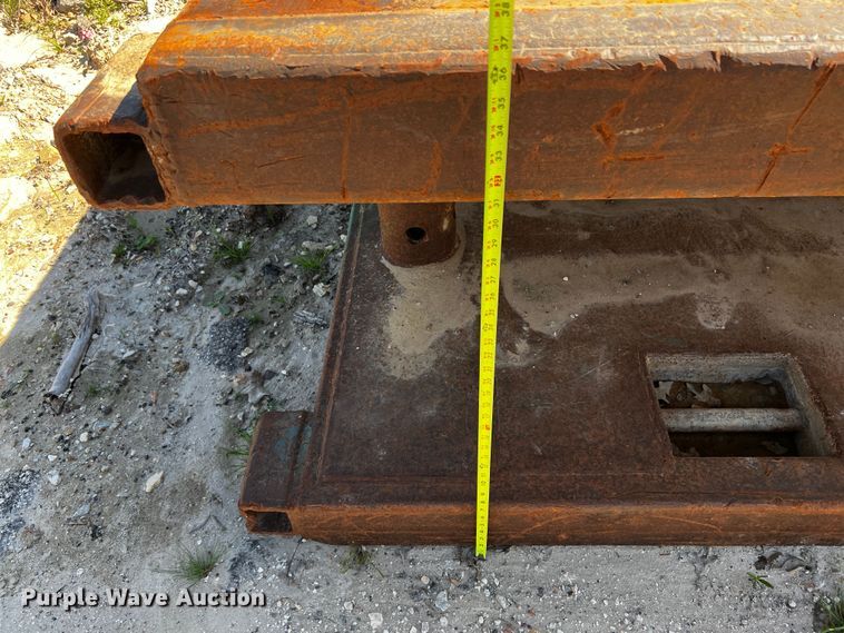 image for item MF9858 Trench box