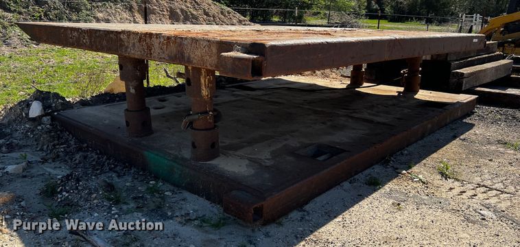 image for item MF9858 Trench box