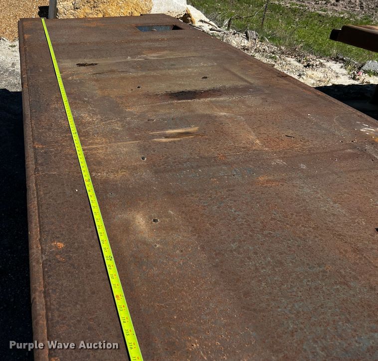 image for item MF9859 Trench box