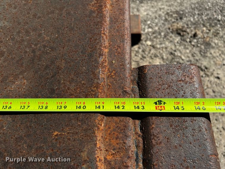 image for item MF9859 Trench box