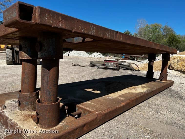 image for item MF9859 Trench box