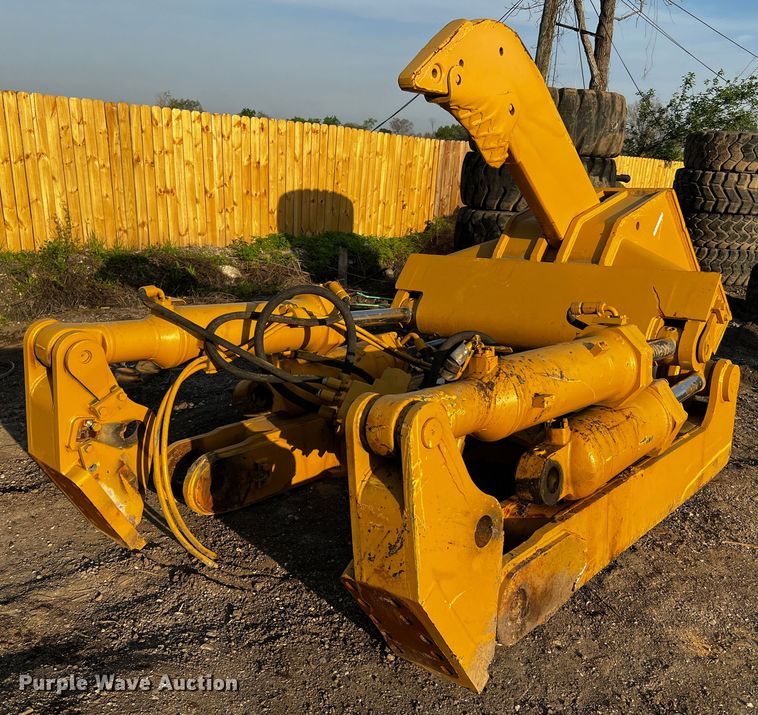 image for item MK9777 Caterpillar D10R ripper frame