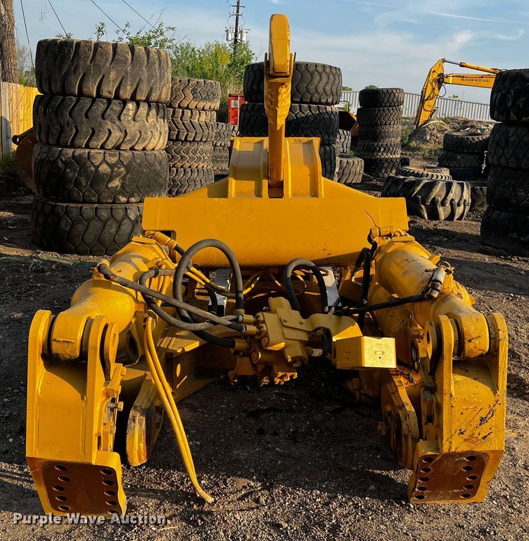 image for item MK9777 Caterpillar D10R ripper frame