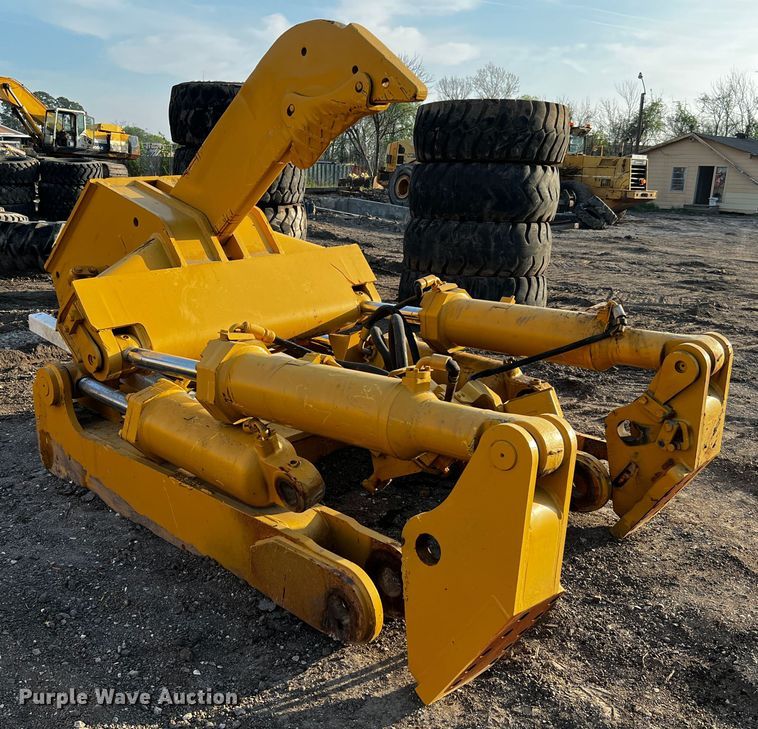 image for item MK9777 Caterpillar D10R ripper frame