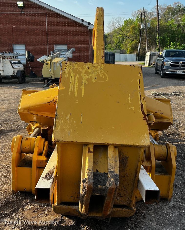 image for item MK9777 Caterpillar D10R ripper frame