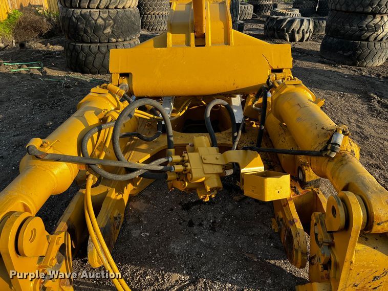 image for item MK9777 Caterpillar D10R ripper frame